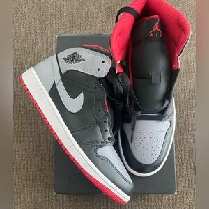 NEW Men’s Air Jordan 1 Mid Bred Shadow Black Red  Sneakers DQ8426-006